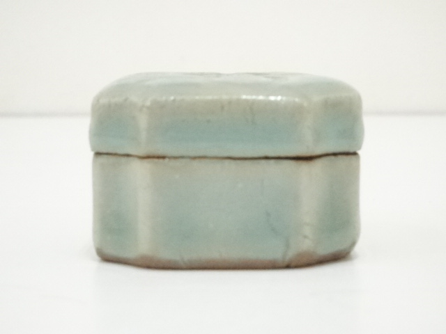 道具 ] - 道具 京焼 宇野宗甕造 青磁寿字香合（共箱） | ネット